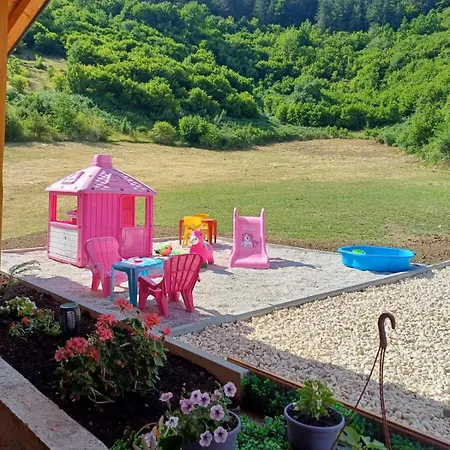 Planinska Kuca Samak